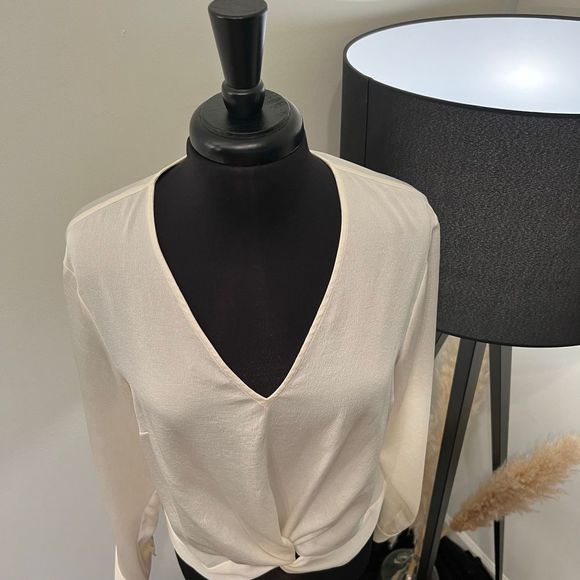 Express Cream Knotted Long Sleeve Blouse Large - Picture 4 of 5